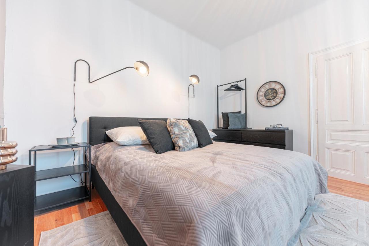 City Appartement Wagram Am Hauptbahnhof Sankt Poelten Exteriér fotografie